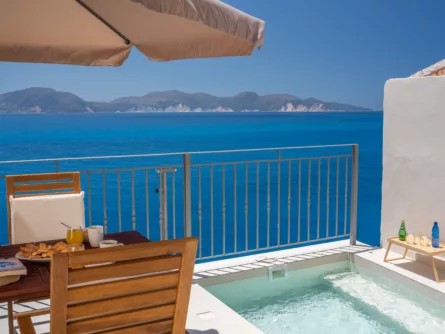 Ionian-Kefalonia-Assos-Rockshore-Suite-1