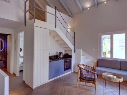 Ionian_Ithaka_Limone_Central_5